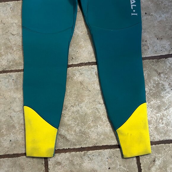 Hevto Ladies Wetsuit Surfing/Snorkeling/Swimming Size S Neon Yellow/Teal - Picture 3 of 7